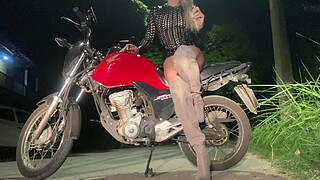 BIKER MADE THE SLUT SUCK ON A BUSY STREET IN BH 2